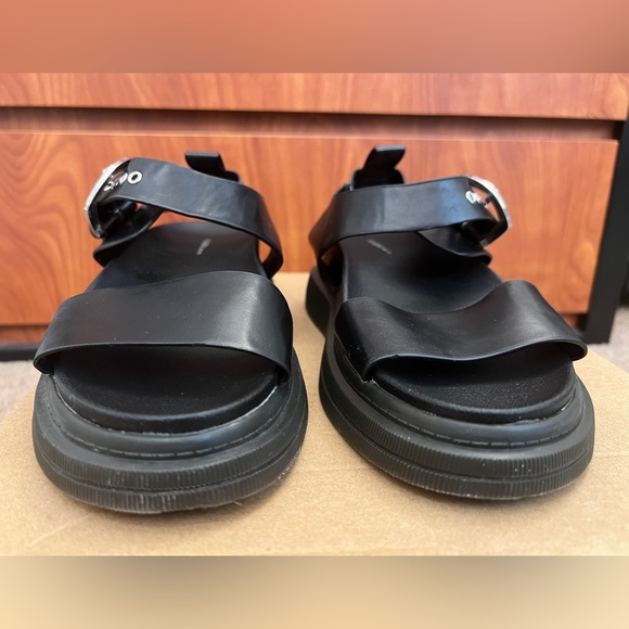 Pull & Bear Platform Sandals Black with Silver Hardware / Size 6 - Picture 5 of 15